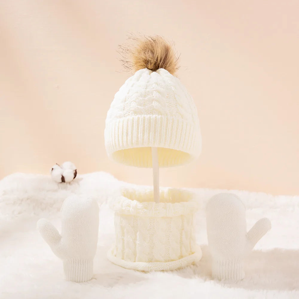 Herfst-Winter Drie-Delige Set voor Kinderen Zacht en Warm